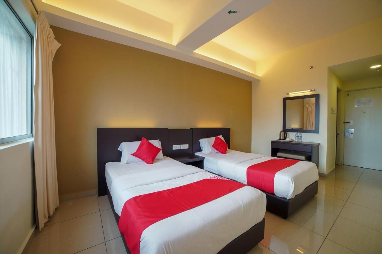 Oyo 89531 Villa Hotel Segamat Exterior foto