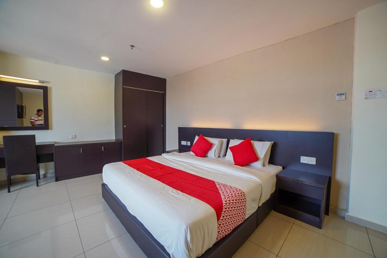 Oyo 89531 Villa Hotel Segamat Exterior foto