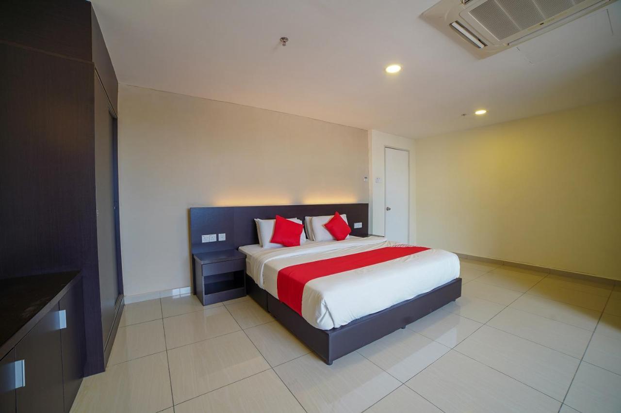 Oyo 89531 Villa Hotel Segamat Exterior foto