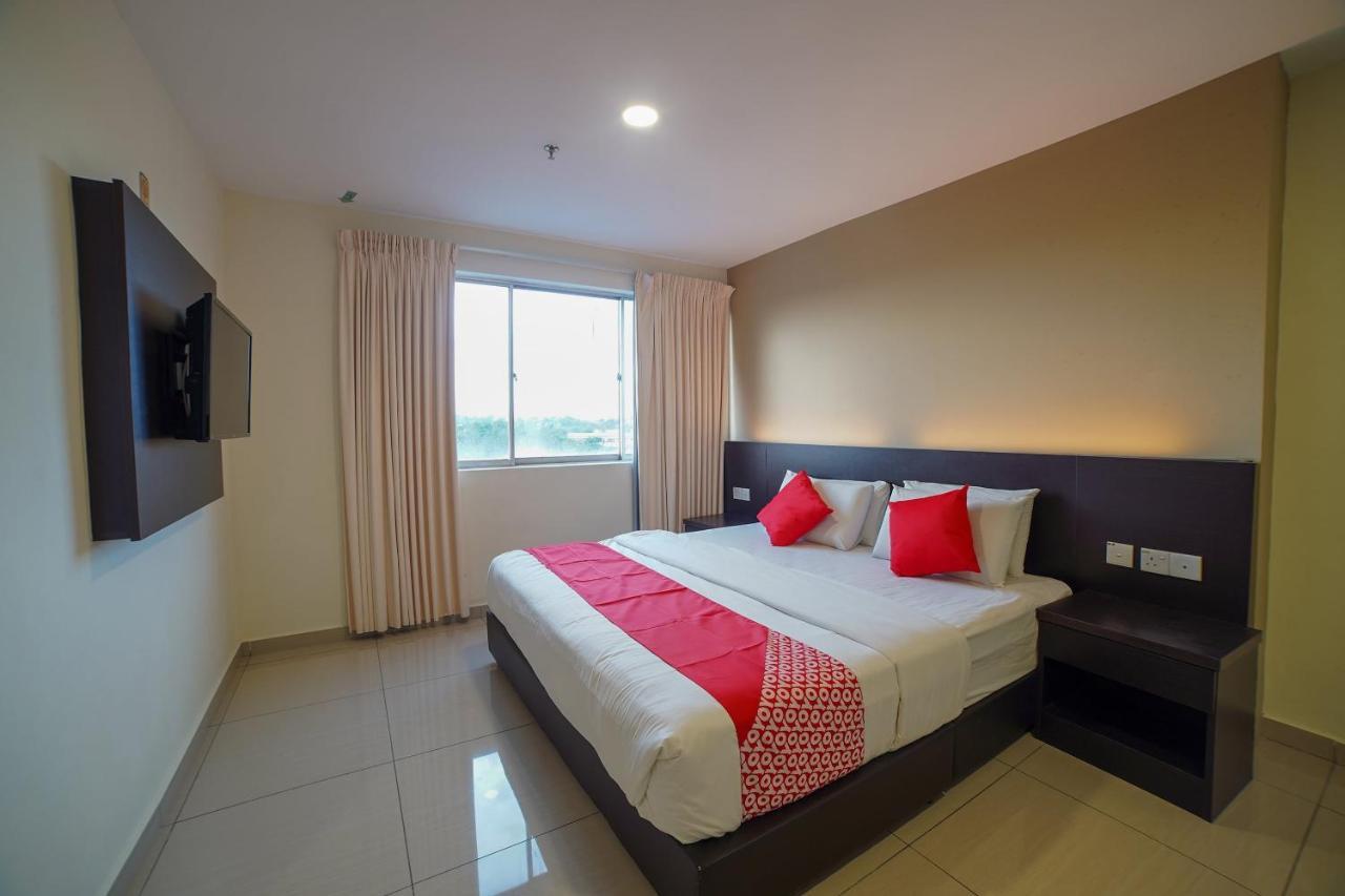 Oyo 89531 Villa Hotel Segamat Exterior foto