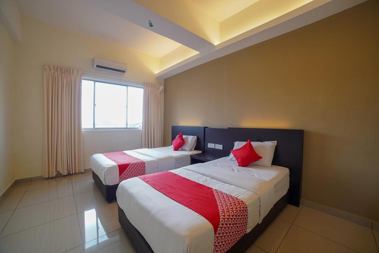 Oyo 89531 Villa Hotel Segamat Exterior foto
