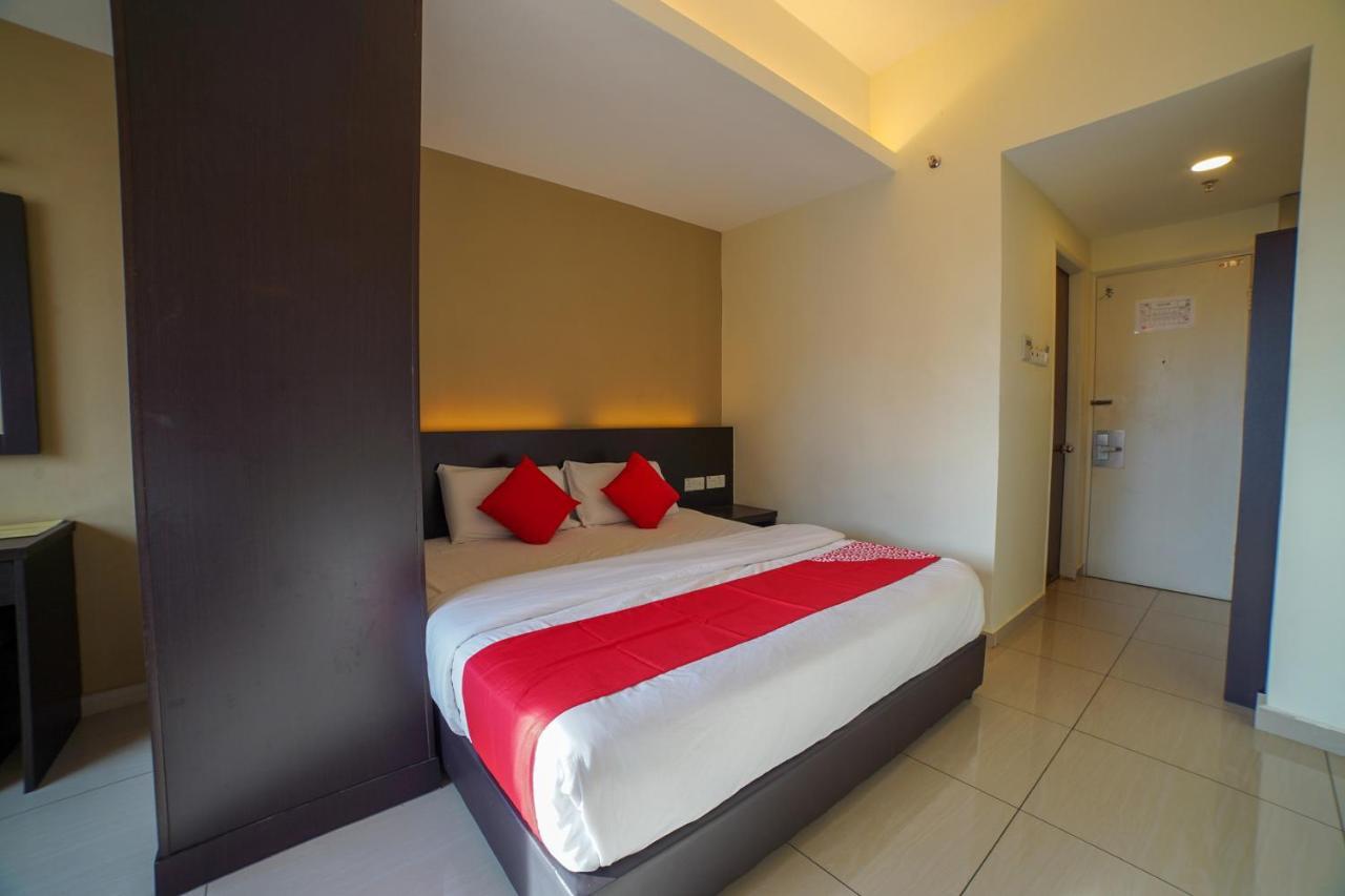 Oyo 89531 Villa Hotel Segamat Exterior foto